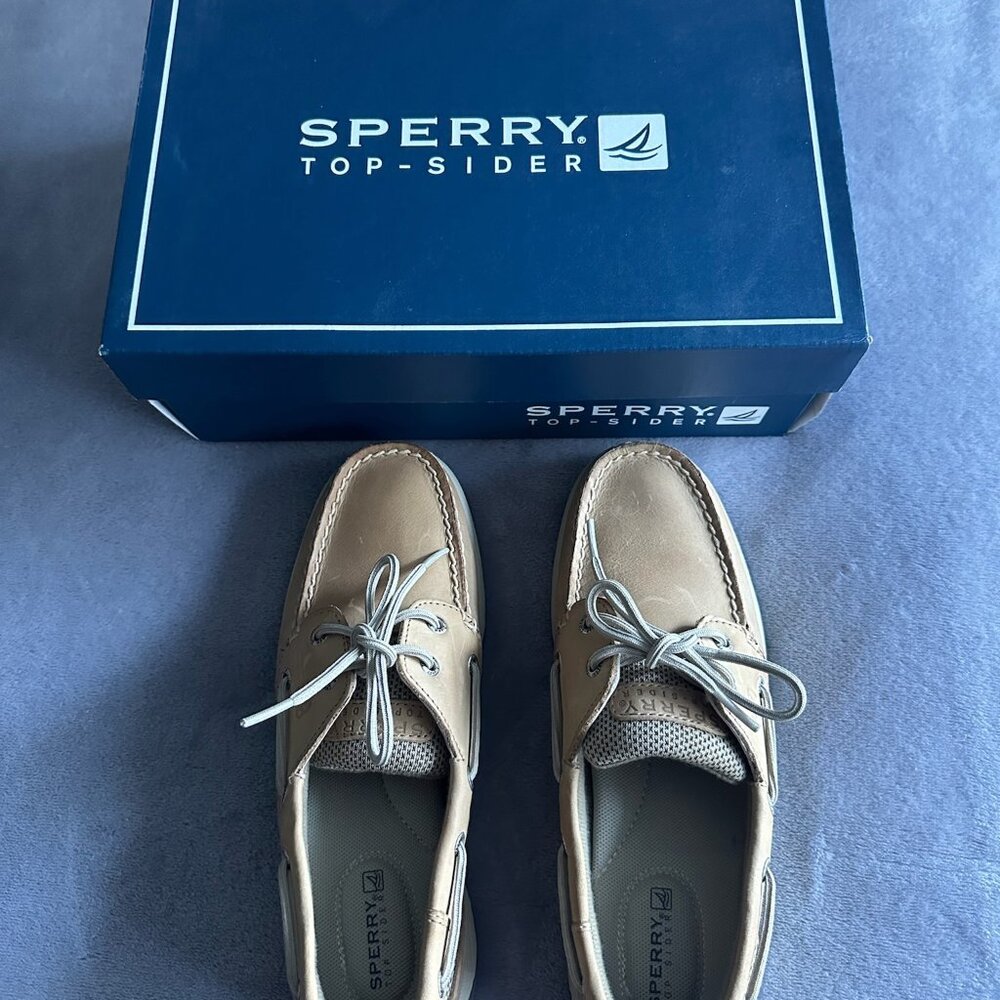 Sperry Boat Shoes Size 7